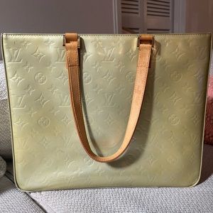 Authentic Louis Vuitton bag 🤩